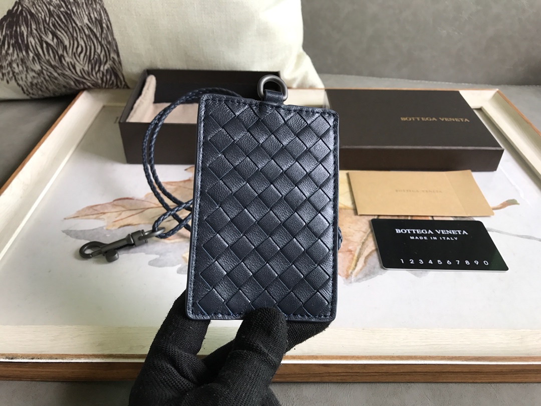 個性的なデザ 人気ブランドボッテガヴェネタ Bottega Veneta 実物の写真 N品スーパーコピー代引き対応国内発送後払い安全必ず届く優良サイト